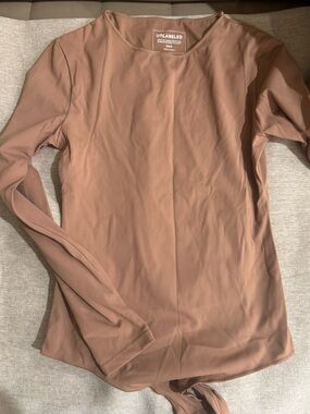 Women's Long Sleeve Crew Neck Top — Taupe unlabeled